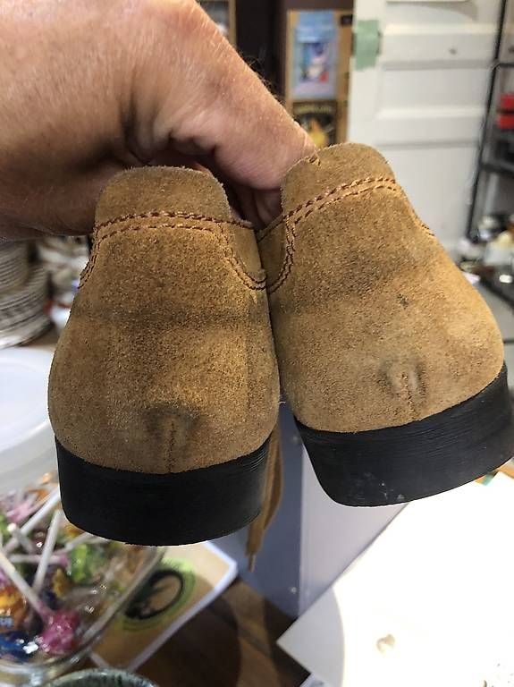 Scarpe da donna: Chaussures en daim Helvesko – Usato da La Chaux-de-Fonds venduto da reg_yw68 2