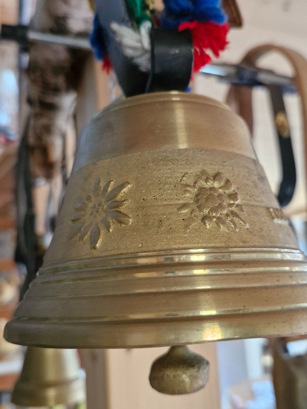 Cloches & sonnailles: Glocke Treichel – D'occasion à Guarda par rue_bpd7 1
