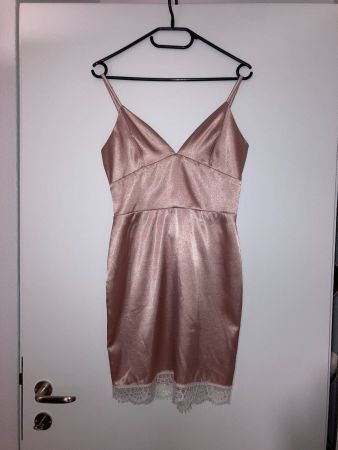 Sexy Kleid im angesagten Slipdress Stil