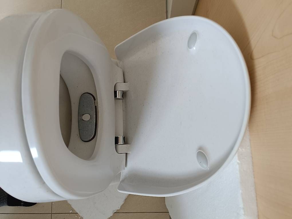 WC: Geberit Dusch WC  – D'occasion à Horn par Gixxerk6 1
