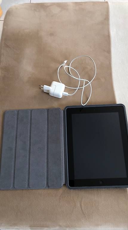 Apple Tablet PC: iPad 2, 16 GB – Usato da Rombach venduto da nade58