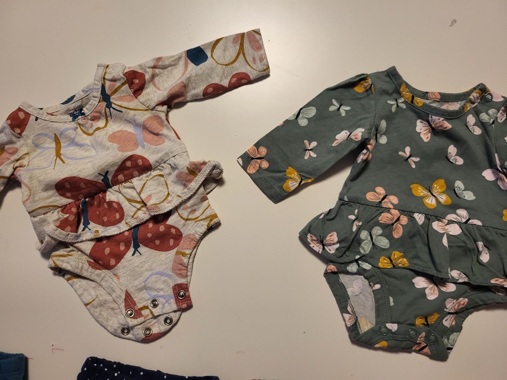 Lotti & Set di vestiti: Babykleider Newborn – Usato da Basel venduto da Ywana 3