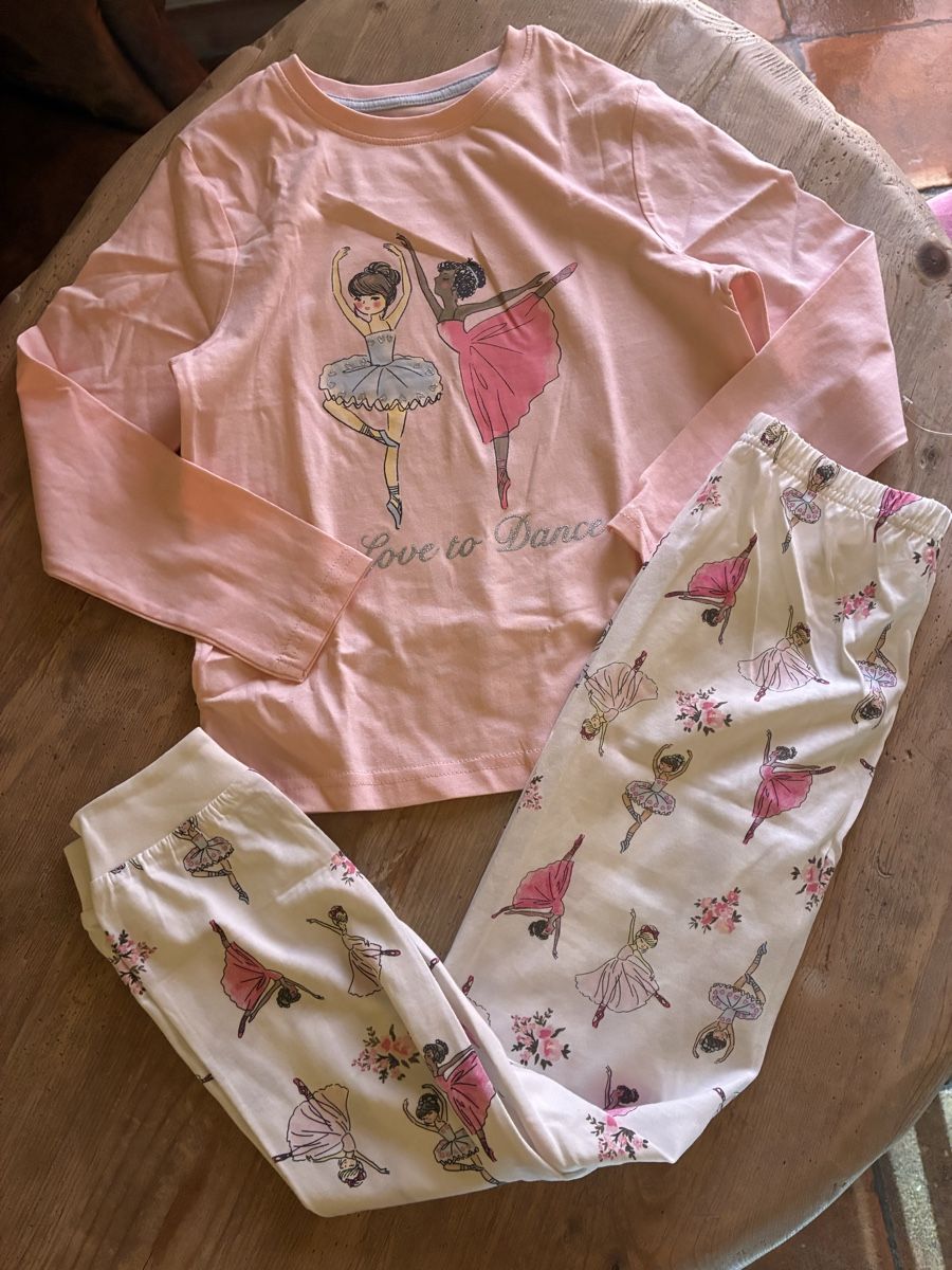 Pyjamas & Ähnliches: Tolles Pyjama Gr. 116, Neu – Neu (gemäss Beschreibung) aus richterswil von lunamarie001