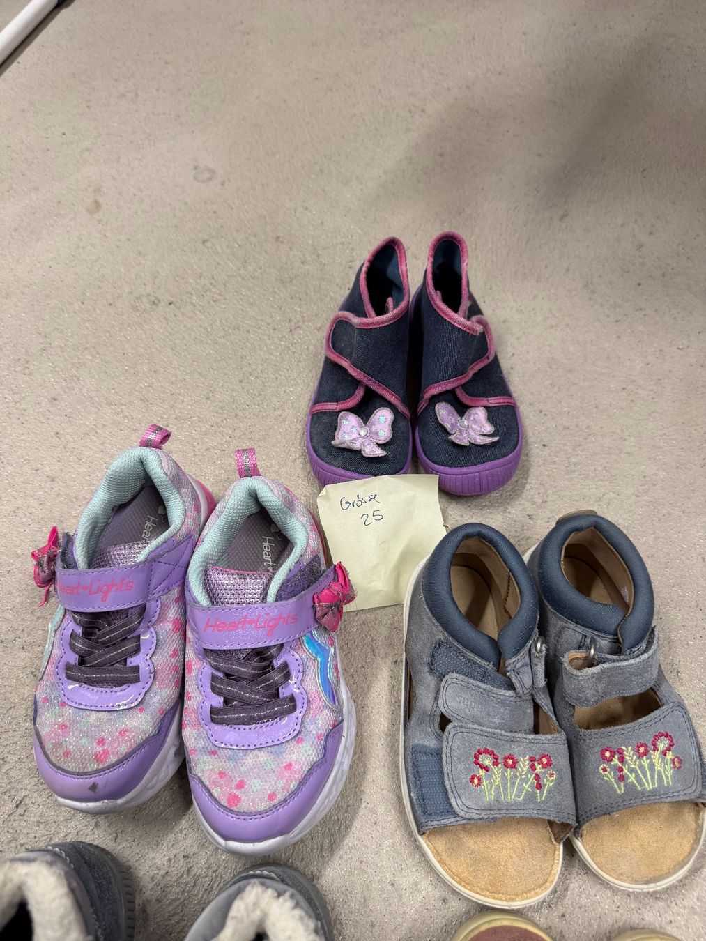 Scarpe per ragazzi: Kinderschuhe, Grösse 25 – Usato da St. Gallen venduto da mirnes84 2