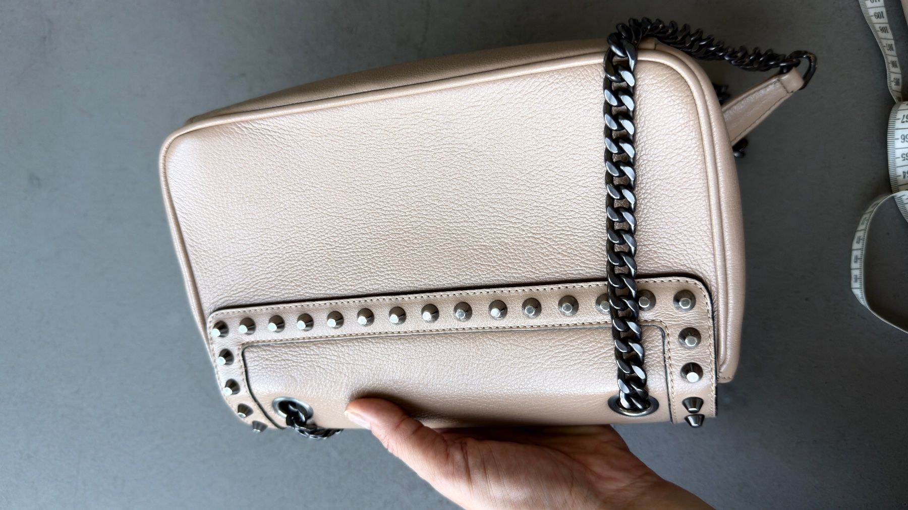 Prada Sacs femmes: Prada Chain Flap Bag Studded Calf Small Perfect Condition – D'occasion à Zürich par xs_s_artikel 7