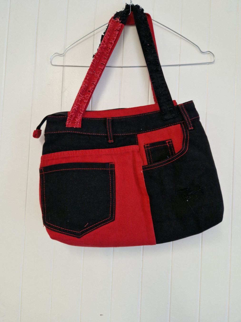 Borse da donna: Sac jeans patchwork  rouge/noir – Nuovo e nell'imballaggio originale da St-Imier venduto da goodber 1