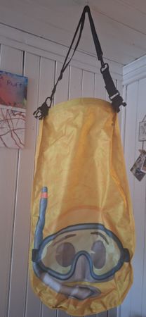Schwimmsack wasserdicht, ideal für den Sommerurlaub
