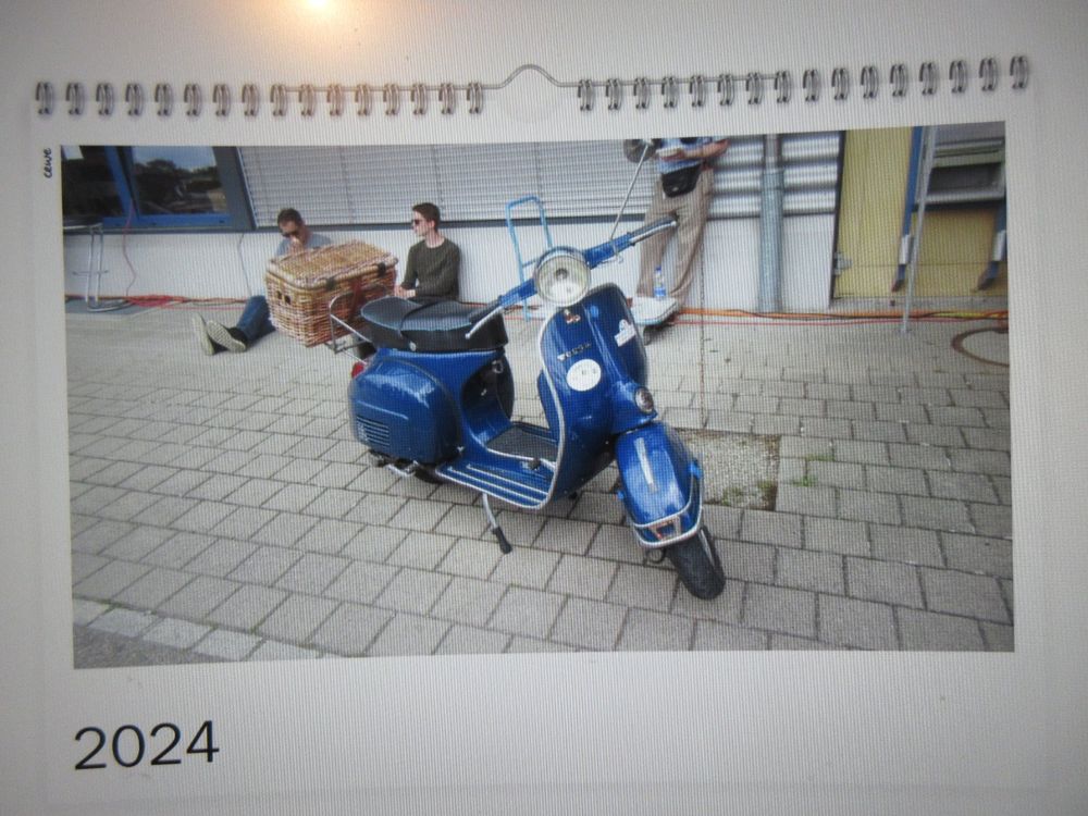 Vespa Kalender A3 2024 Kaufen auf Ricardo