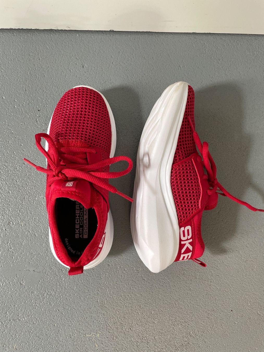 Skechers Scarpe da uomo: Skechers GoRun Sneakers EU30 – Usato da Uznach venduto da Player6 5