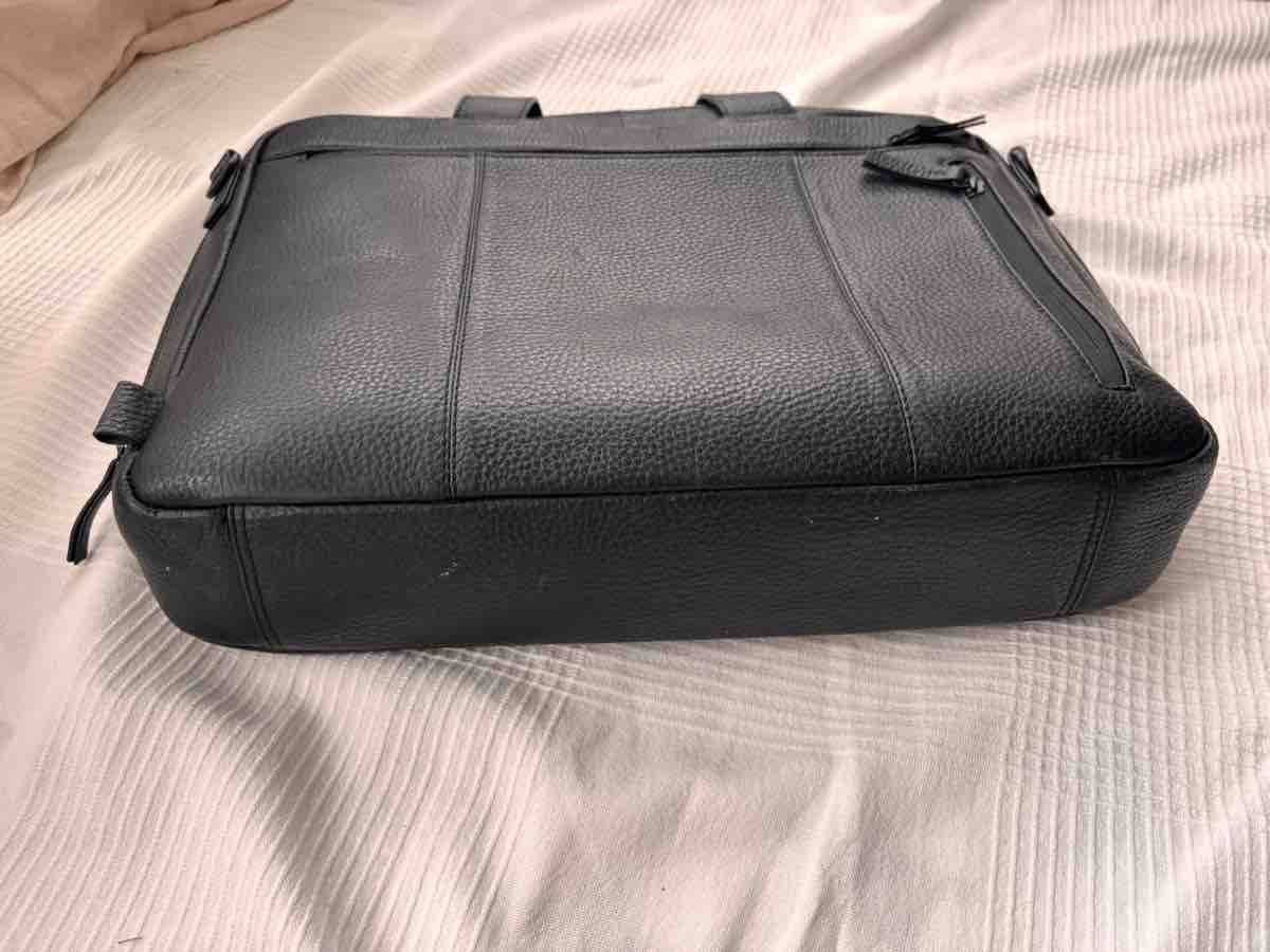 Koffer & Taschen: Laptoptasche schwarz echt Leder – Gebraucht aus Zürich von Tcmel 1