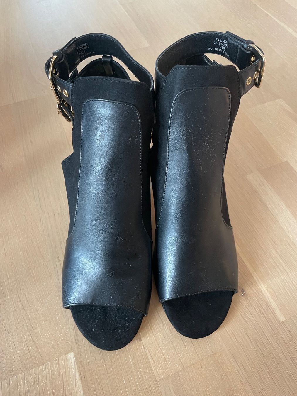 Scarpe da uomo: Coole Sandale mit Absatz – Usato da Zürich venduto da Camiro6 1