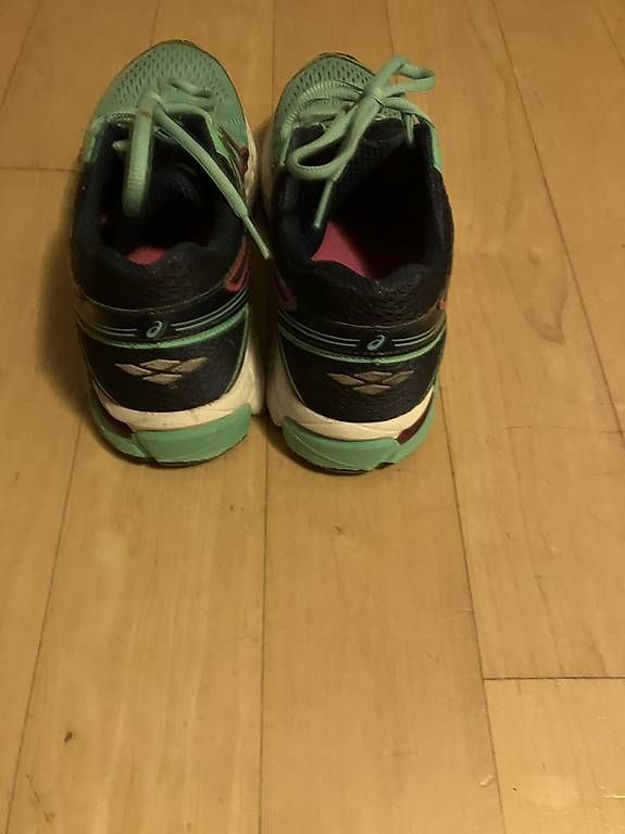 Asics Scarpe da donna: Laufschuhe Asics GT-1000 – Usato da Schwerzenbach venduto da lith7 2