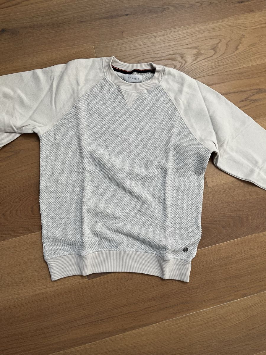 Esprit Pulls & Sweat-shirts: Herren Pullover Esprit  – Neuf (Voir description) à Rümlang par dam_j6kb