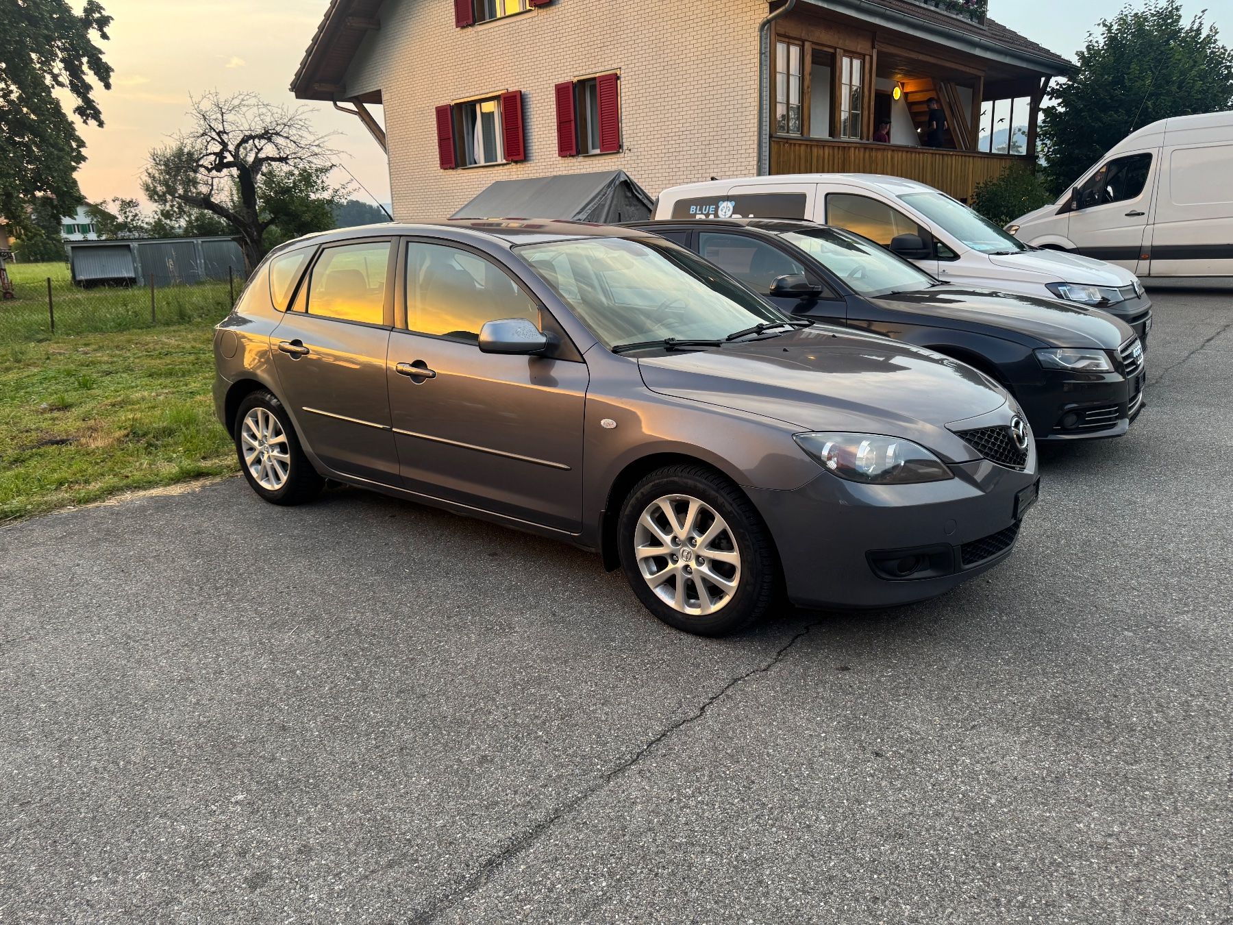 Mazda Autos: Mazda 3 1.6 Hatschback benzin – D'occasion à Thun par val_8b9d 1
