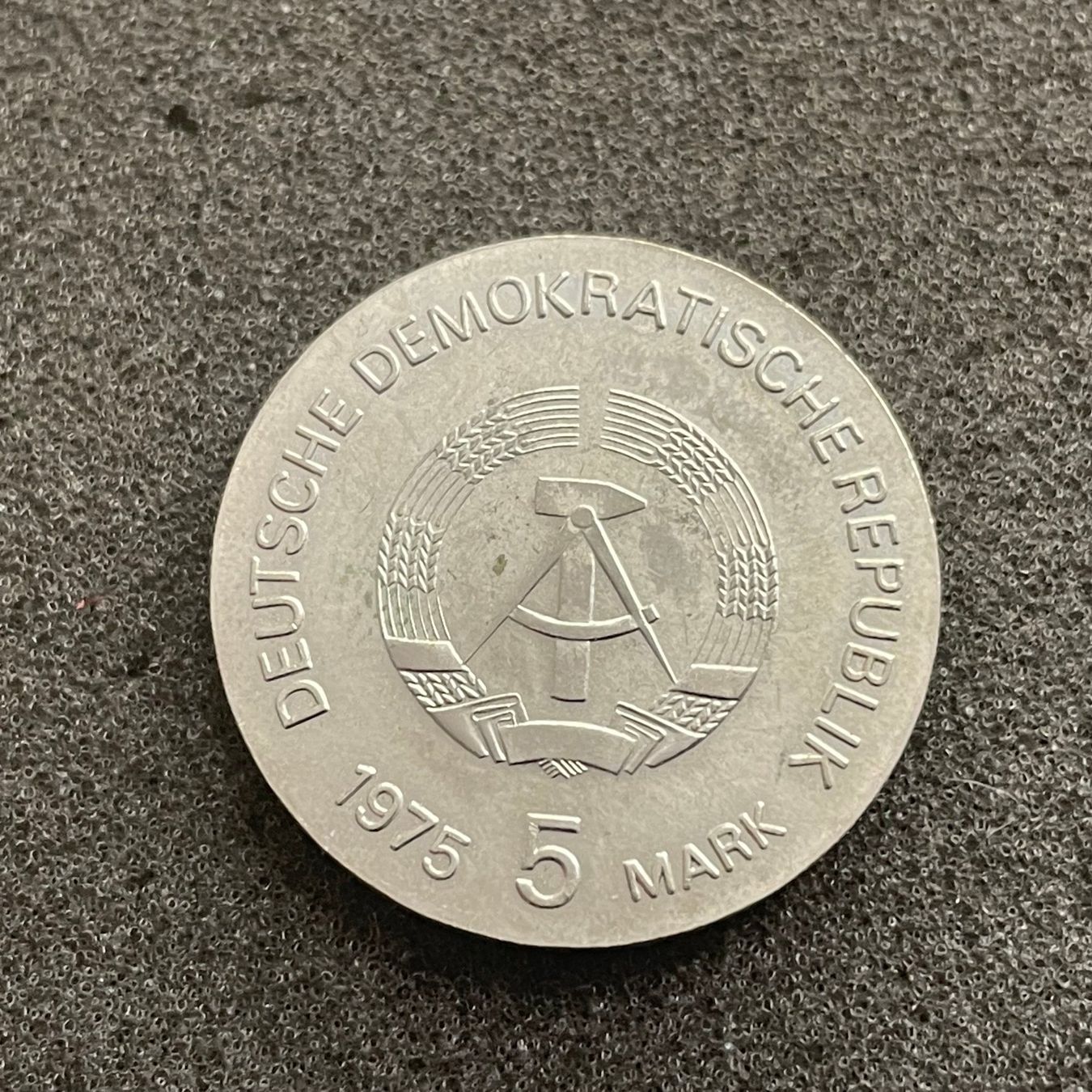 Tutti le monete: 5 Mark DDR 1975 – Usato da Reitnau venduto da tb-muenzen