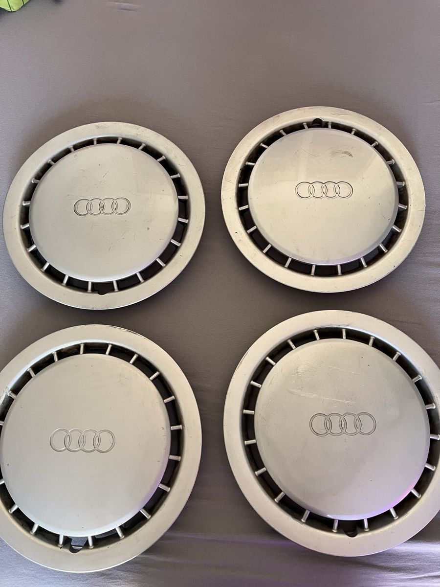 Audi Tutti pezzi di ricambio auto: Audi 80 radkappen – Usato da Birr venduto da rangelini