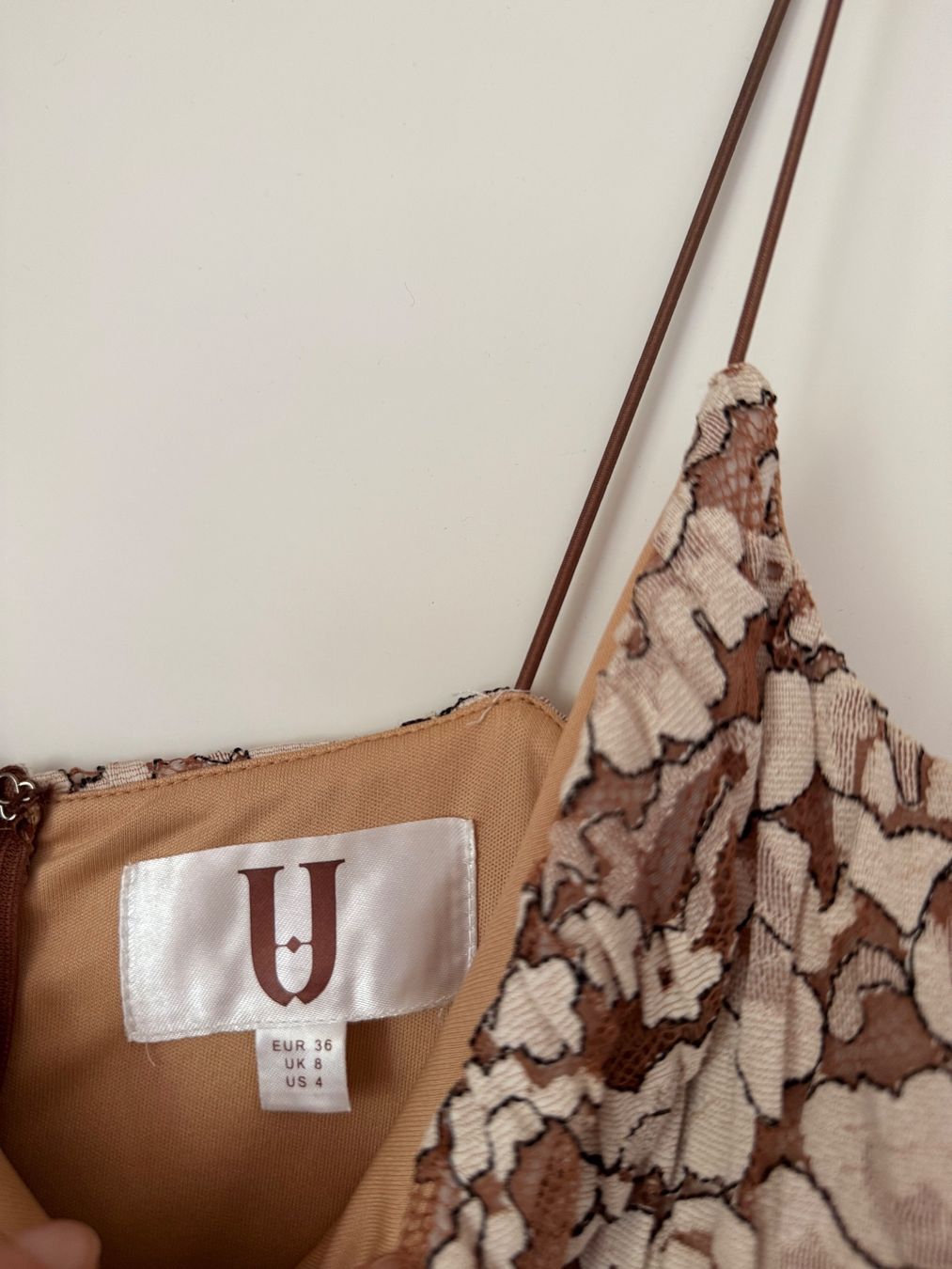 Robes: Robe élégante – D'occasion à Genève par Lima_n5v9 3