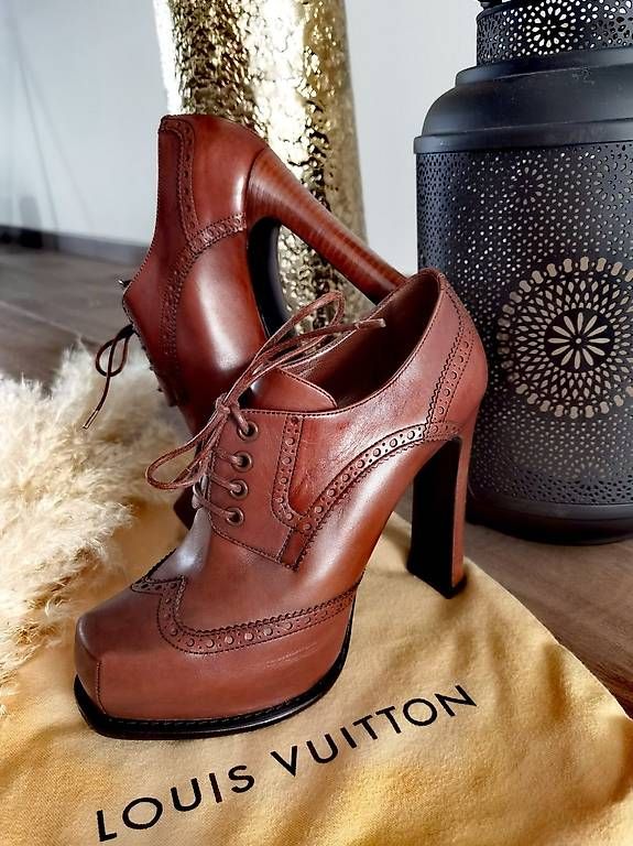 Damenschuhe: Louis Vuitton Pumps: On Time Lace-up Pump Fall-Winter 2012 – Gebraucht aus Hirzel von Margarita_HandMade 3