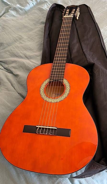 Instruments de musique: Guitar x debutant  – Neuf avec emballage d'origine à Epalinges par flo_7p8m