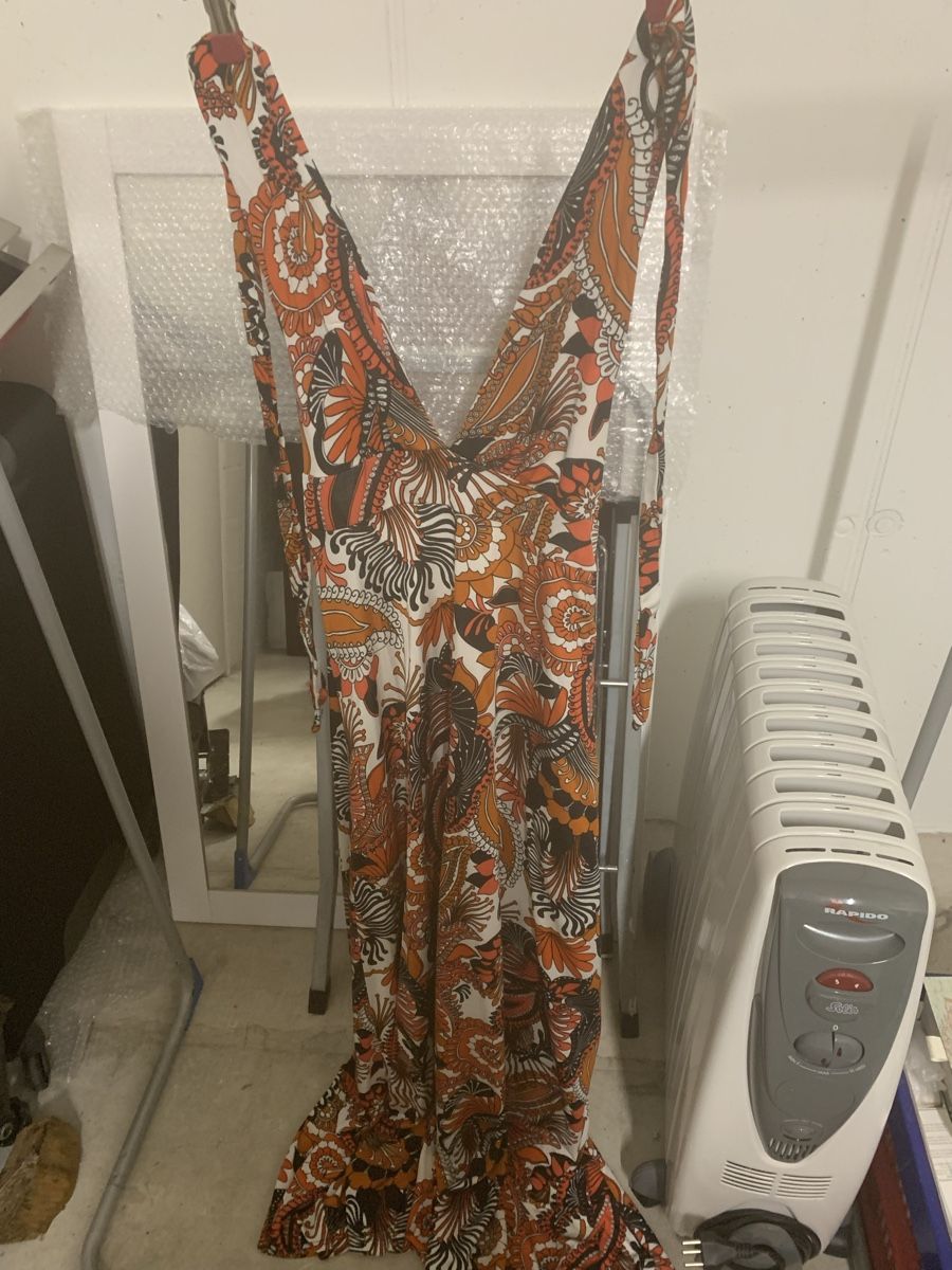 H&M Vestiti: Kleid lang, rueckenfrei, Gr. 34,farbig – Usato da Kaltbrunn venduto da Modern 2
