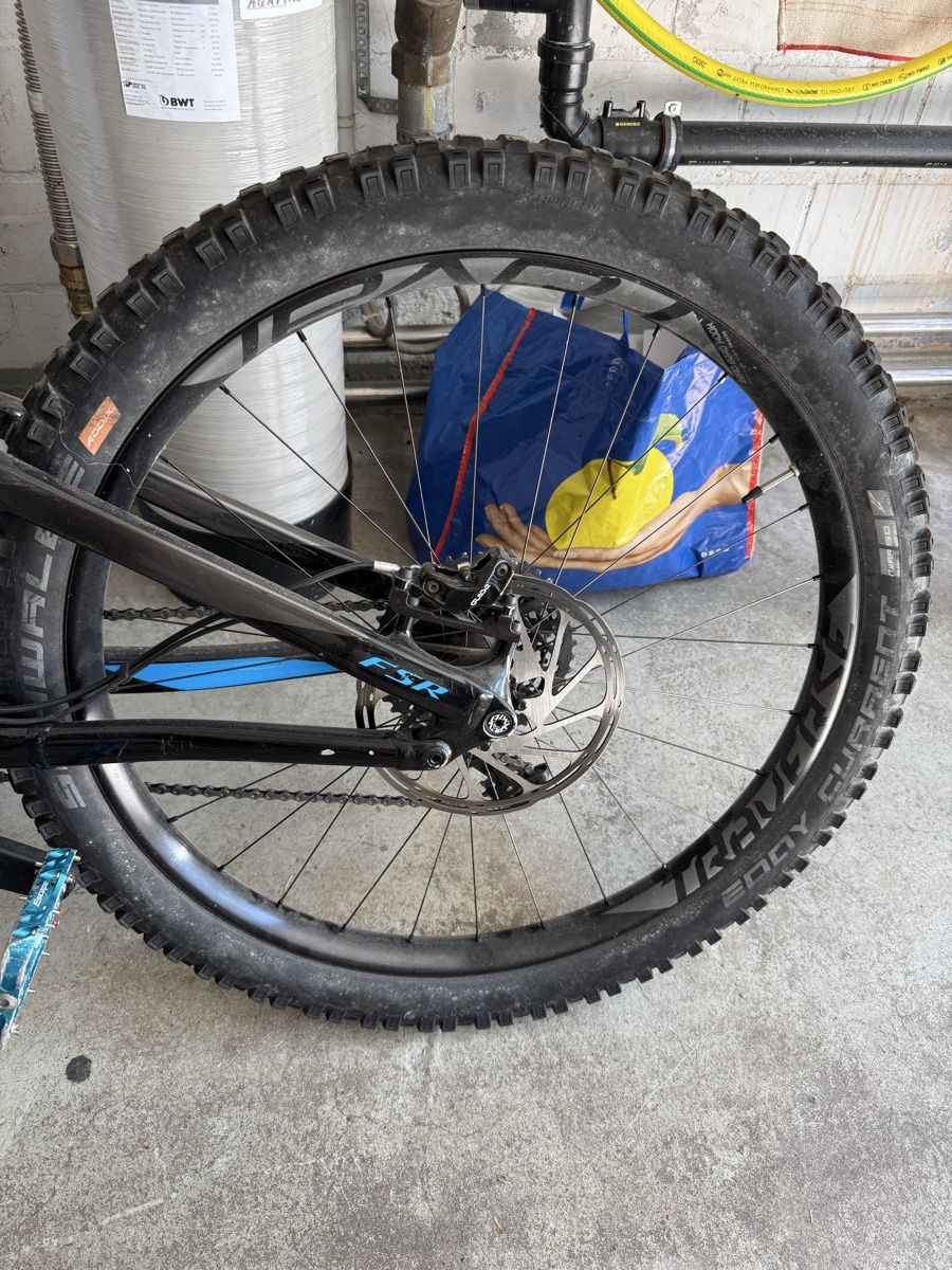 Specialized Biciclette: Specialized Levo E-Bike  – Usato da Bottenwil venduto da Flo_10-7 5