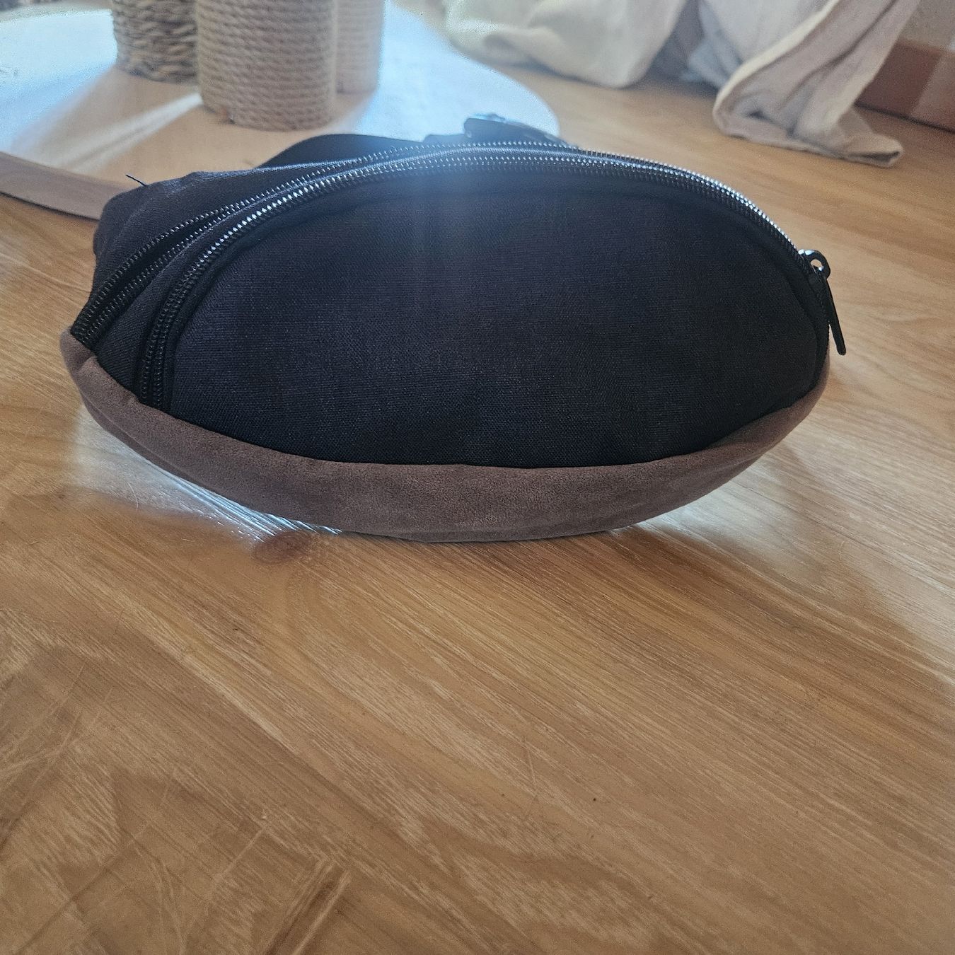 Sacs: Schwarze Bauchtasche Northlux - NEU – Neuf (Voir description) à Eglisau par kaya024
