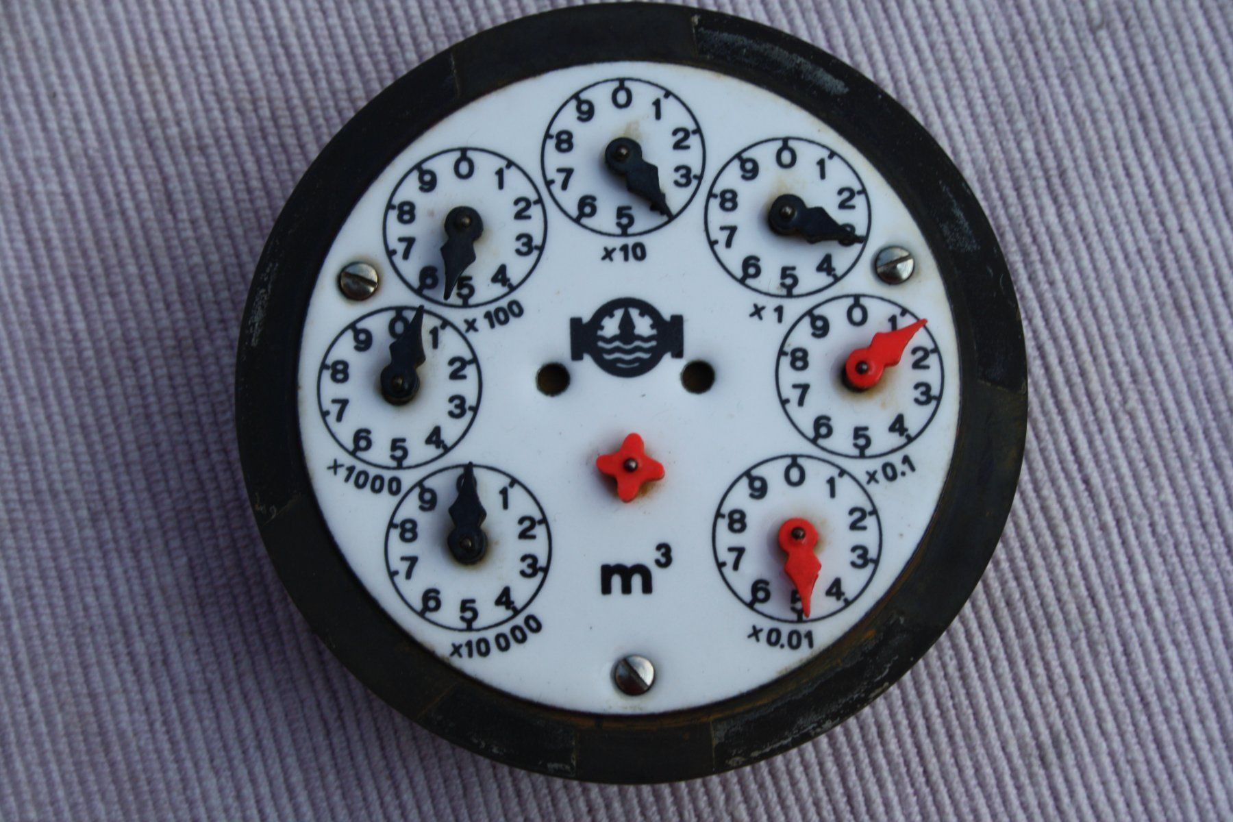 Misurare: VINTAGE WASSERUHR – Difettoso da Wauwil venduto da Pneuedy