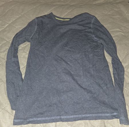 Graues Langarmshirt, Grösse 152