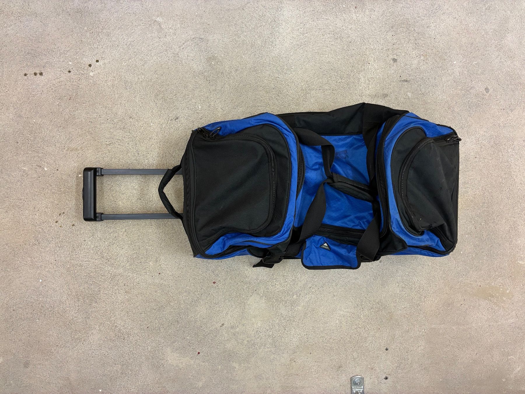 Valigie: Grosse Pulp-Reise-Rolltasche blau-schwarz – Usato da Zürich venduto da leGrenat 1