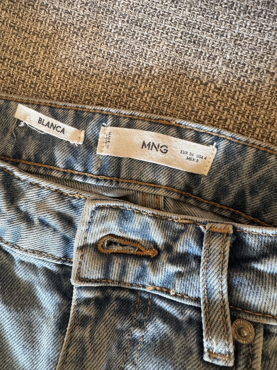 Mango Jeans: Mango Jeans, Light Wash, Size 36, Blanca Collection – Nuovo (secondo la descrizione) da Zürich venduto da que_5ntr 1