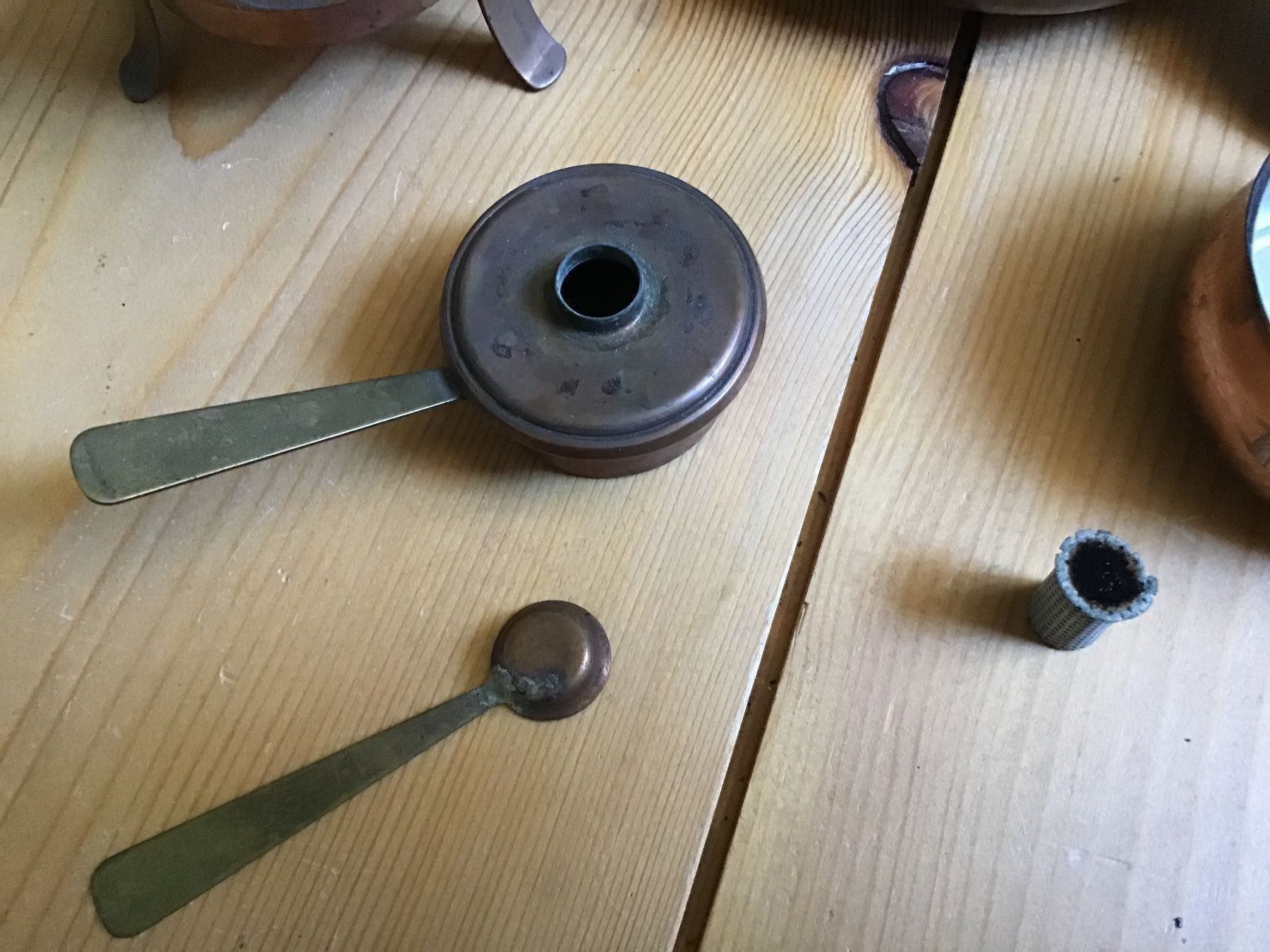 Padelle: sehr altes kupferpfännlein mit rechaud – Usato da liestal venduto da makai05 5