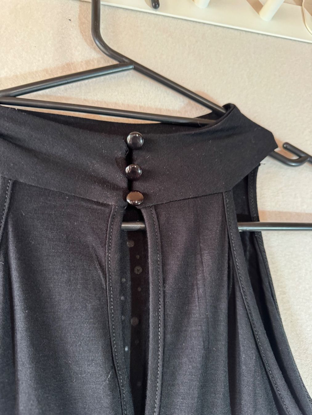 Blusen: Schöne schwarze Bluse mit Applikationen Gr. 36/38 – Gebraucht aus Grosswangen von second_hand_dress 5