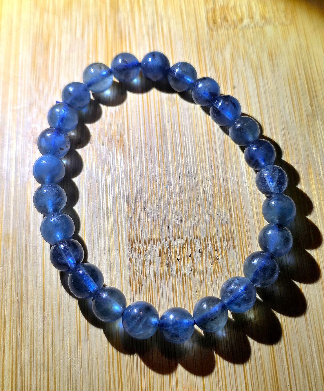 Minerali & Pietre curative: Gemmy Blue Devil Aquamarin Armband 7mm – Nuovo e nell'imballaggio originale da Matzingen venduto da Shay_Crystalz