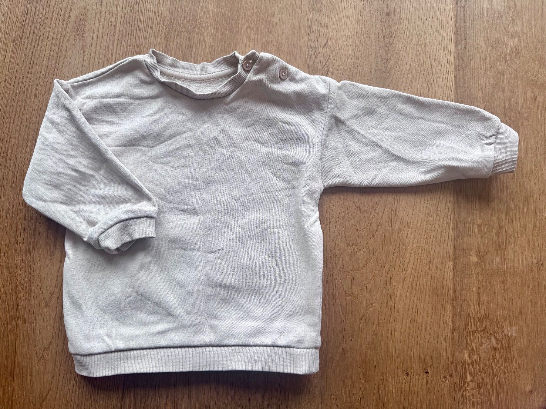 Maglioni & Felpe: Baby-Sweatshirt, Grösse 9-12 Monate, – Usato da Rapperswil BE venduto da NickiEdge