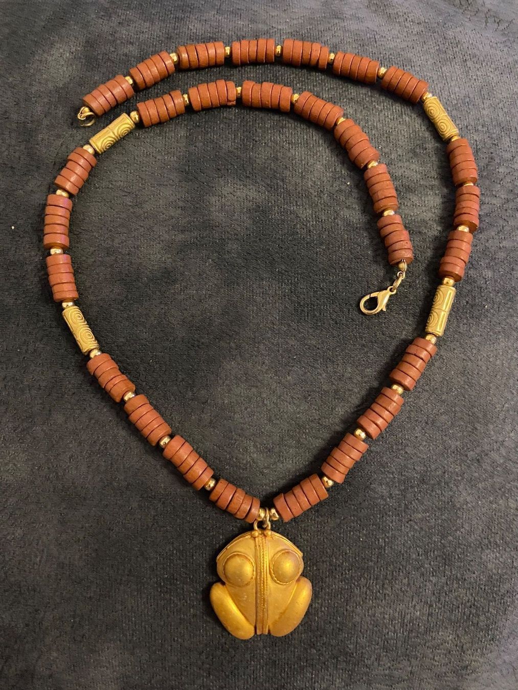 Ketten: Collier – Gebraucht aus Montreux von Perledor