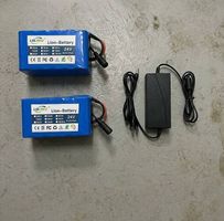 (2 Stück) 24V 50'000mAh Lithium Akku (6S2P) inkl. Ladegerät
