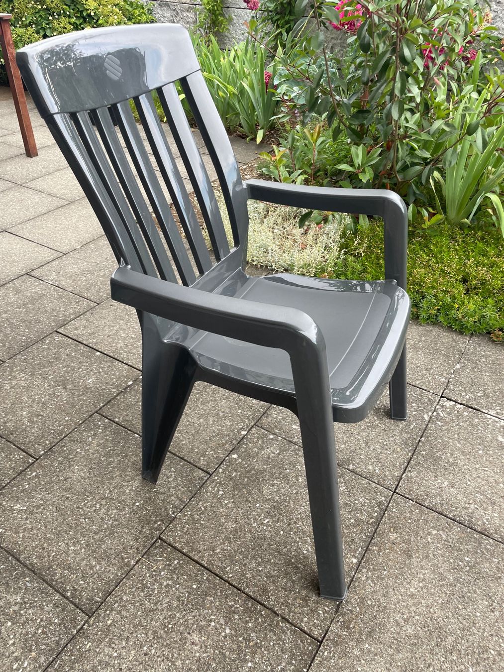 Stühle: 4 Gartenstühle ab 1.- – Gebraucht aus Wetzikon ZH von Val-Val1 1