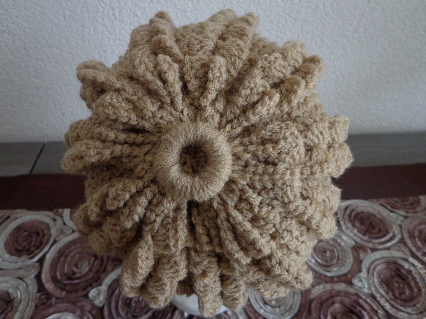 Hüte, Mützen & Caps: MÜTZE IN BEIGE OCKER GEHÄKELT – Neu (gemäss Beschreibung) aus Kreuzlingen von Ylay 1