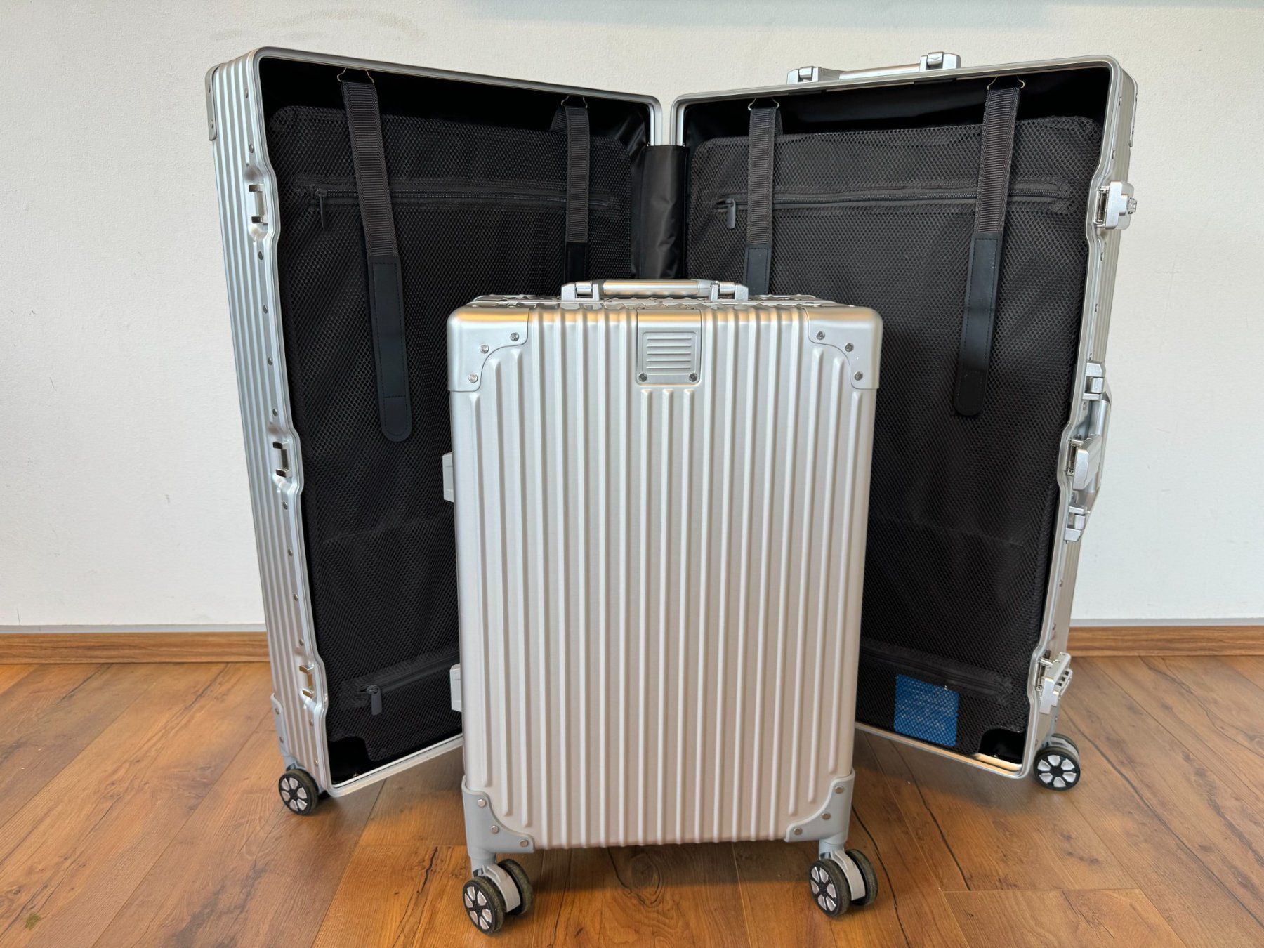 Valigie: 2 teiliges Aluminium Koffer BUNDLE SET gateBAG in SILBER NEU – Nuovo e nell'imballaggio originale da Bergdietikon venduto da shopAgent 6
