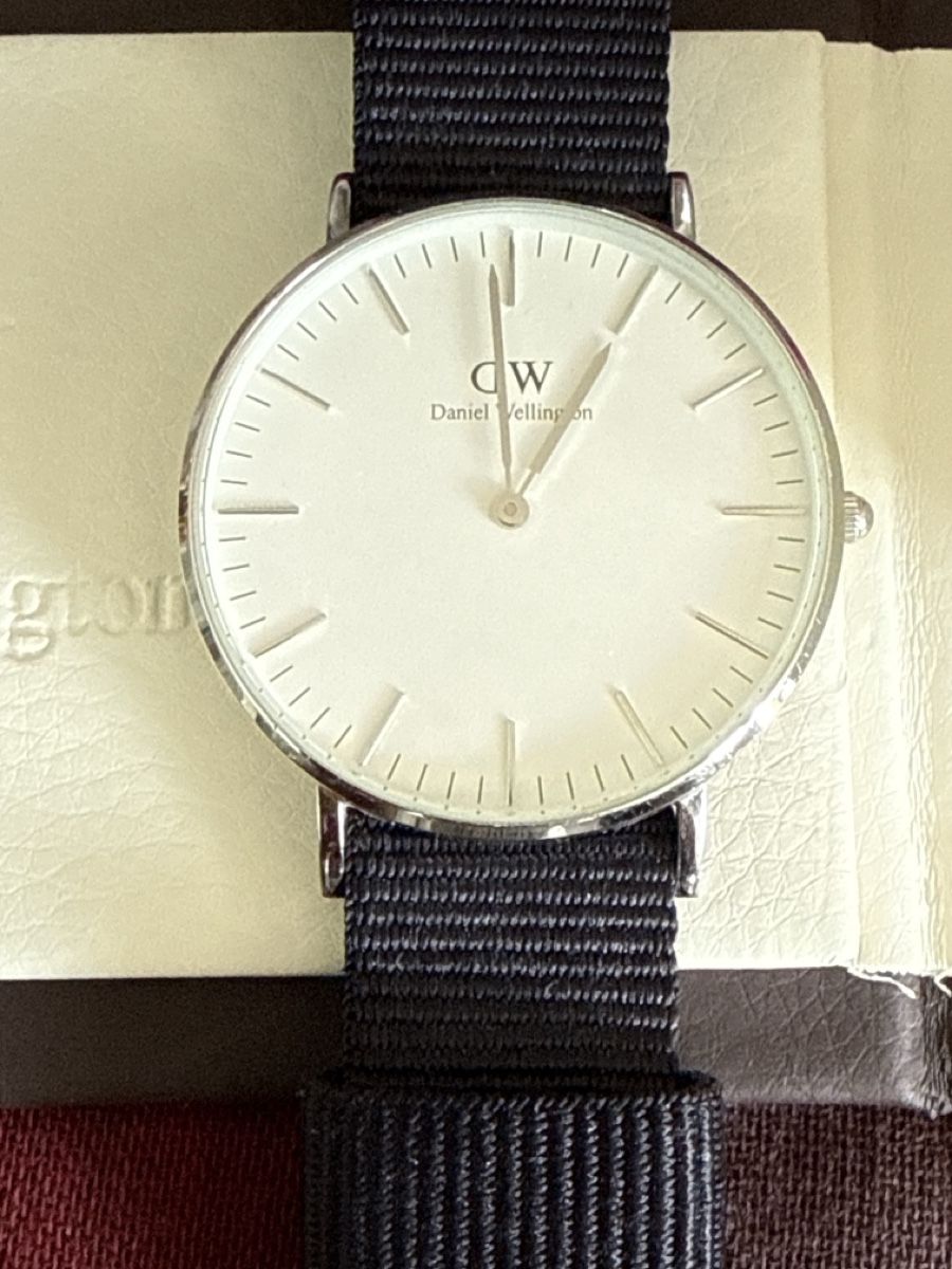 Daniel Wellington Uhren: Daniel Wellington Watch with Nato Strap Good Condition – Gebraucht aus Zürich von sha_vw65 1