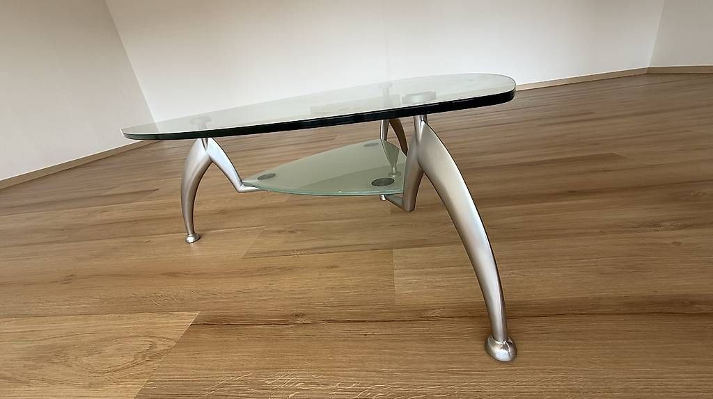 Pfister Tavoli: Glas-Clubtisch – Usato da Ebikon venduto da Leonidas2 4
