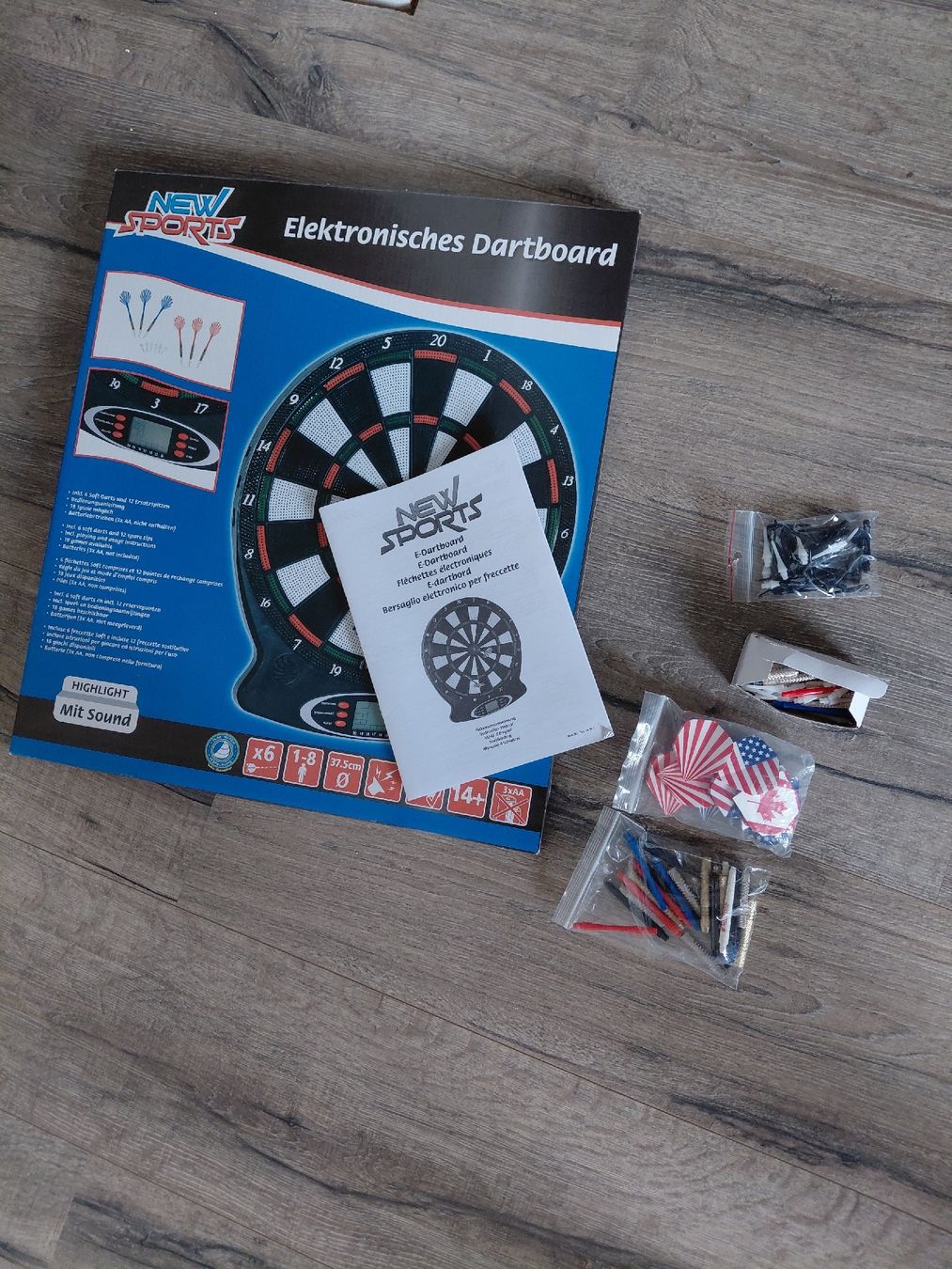 Freccette: Elektronisches Dartboard mit Zubehör  – Nuovo (secondo la descrizione) da Dulliken venduto da liv_b665 1
