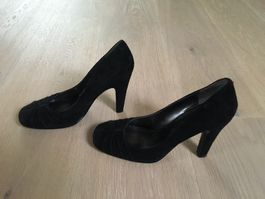 Neue schwarze Wildlederpumps (36.5)