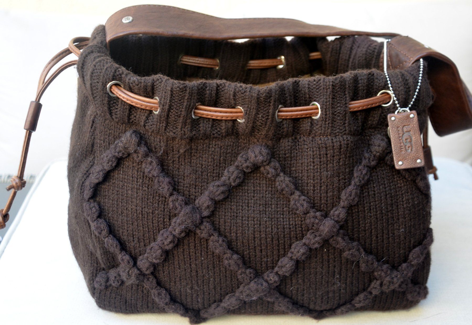 Ugg Borse da donna: UGG Tasche / sac – Nuovo (secondo la descrizione) da Collonges venduto da arashee 5