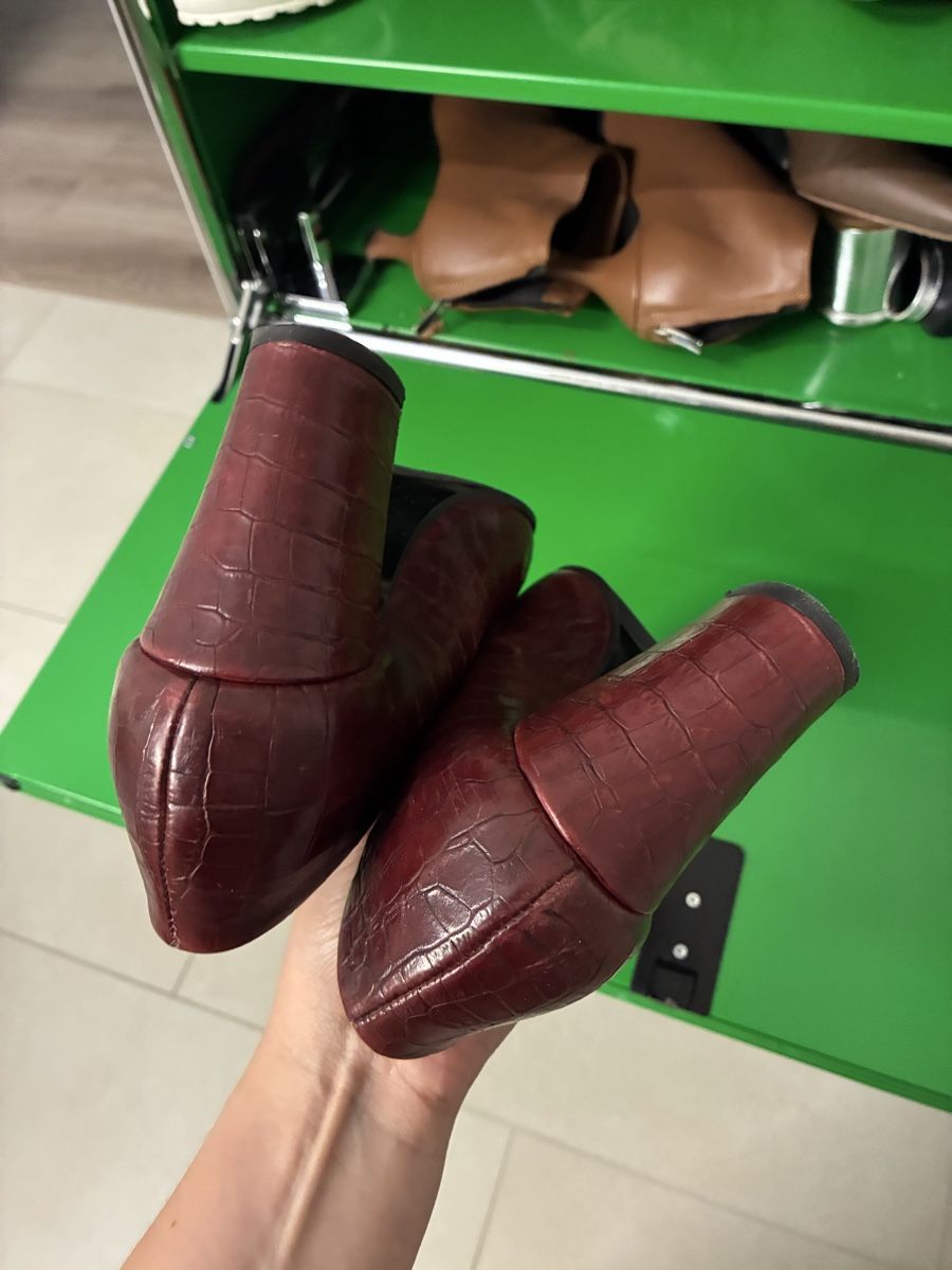Scarpe da donna: Décolleté Guja Milano -38 – Usato da Zürich venduto da Flaviavirginia 2
