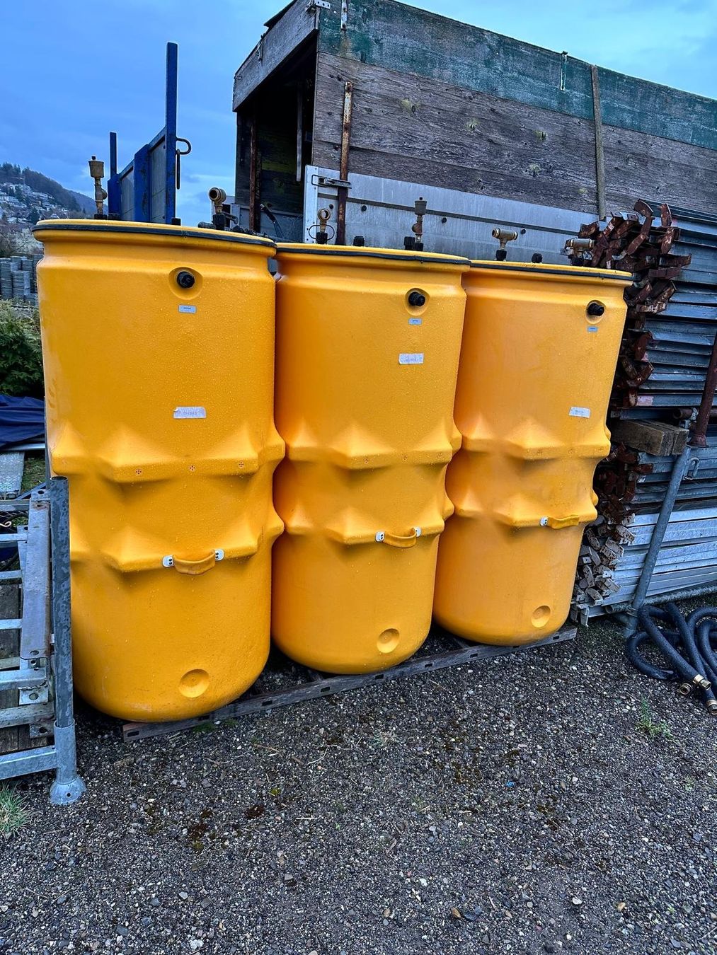 Abbeveratoi e trogoli: Wassertanks Pufferspeicher/ Regentonne, Top Zustand – Usato da Spreitenbach venduto da Space_X