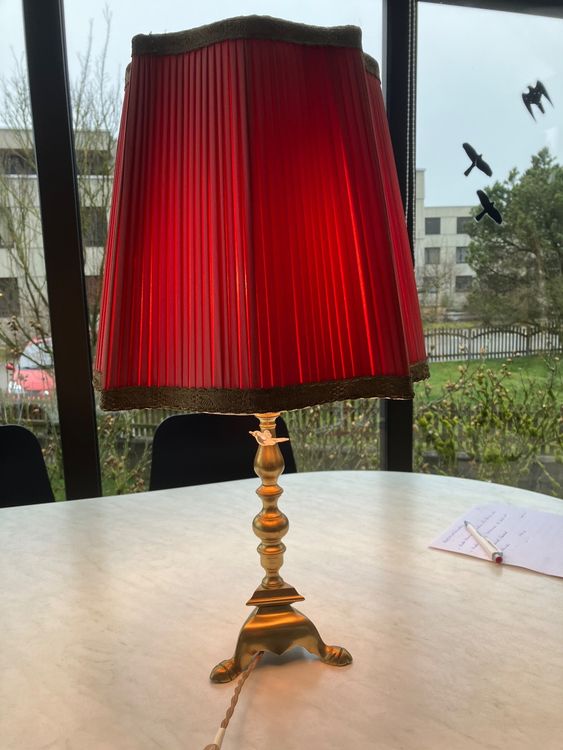 Alte Tischlampe Mit Schirm