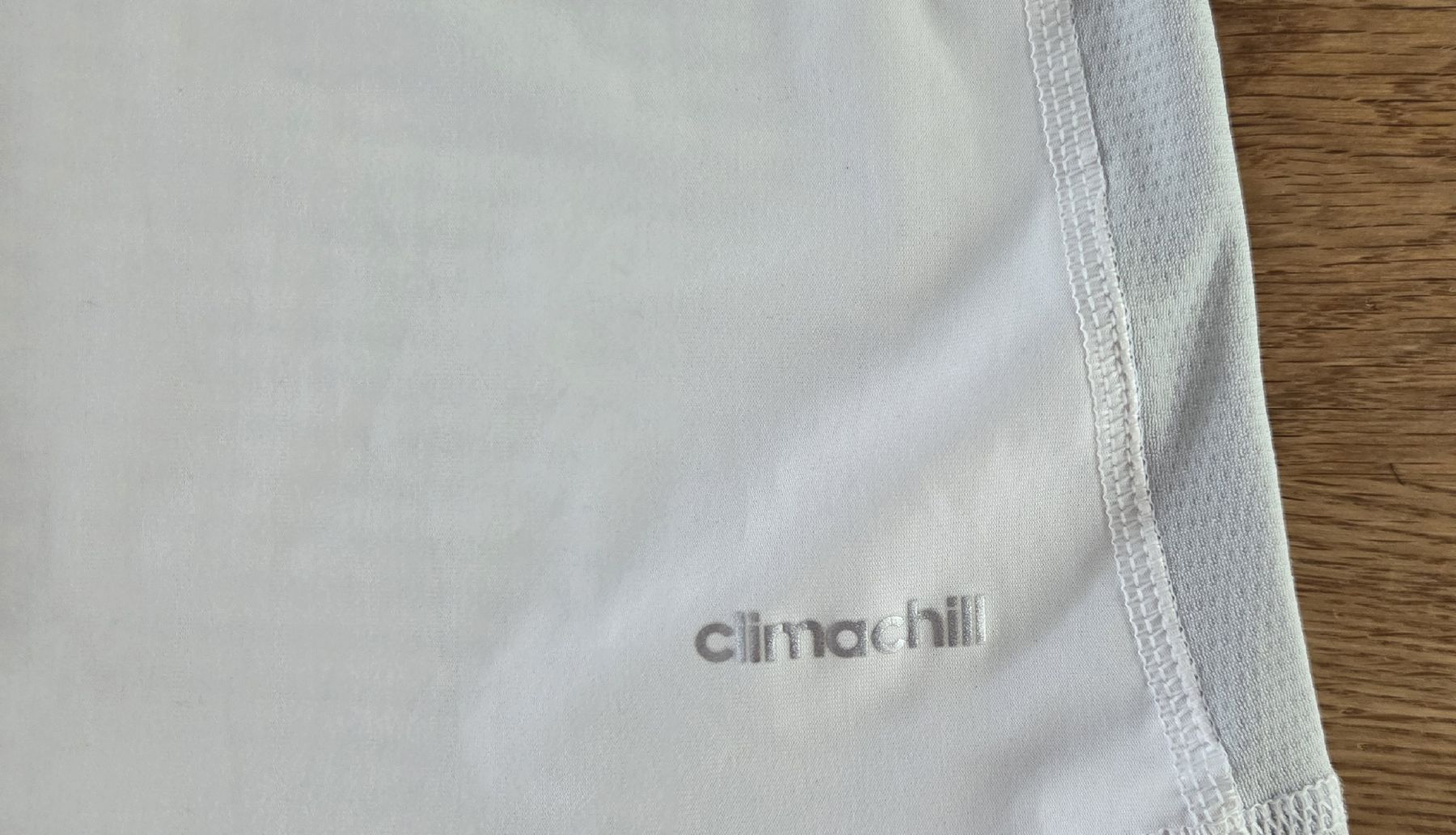Adidas T-shirt: Adidas techfit compression climachill – Usato da Beinwil am See venduto da gabipetrovay 3
