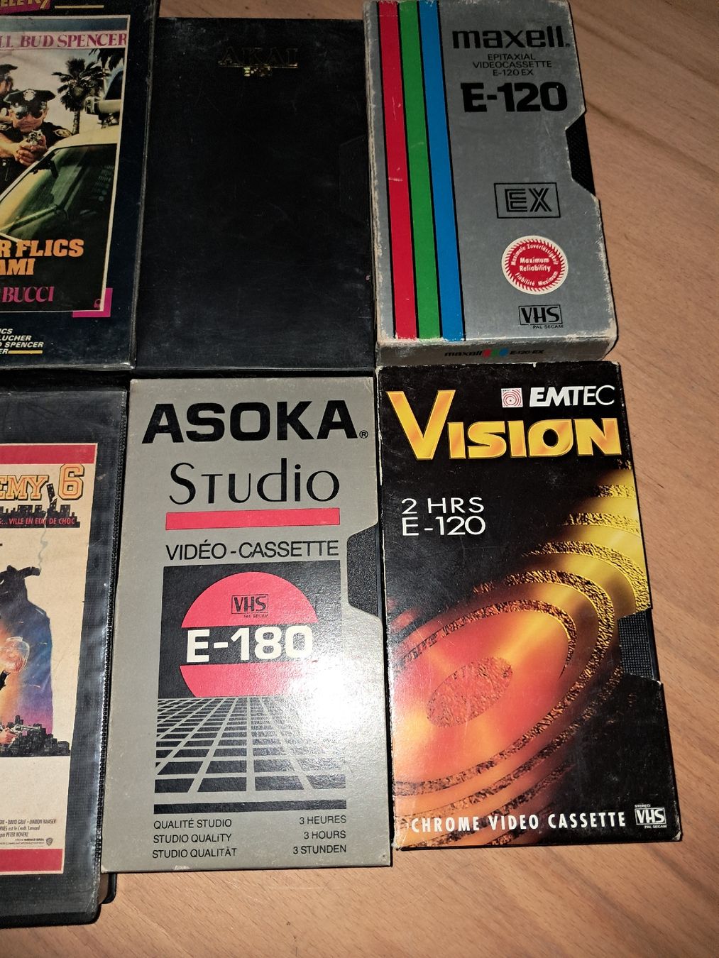 Toutes les VHS: Lot de 8 VHS diverses – D'occasion à Le locle par juliensaran 6