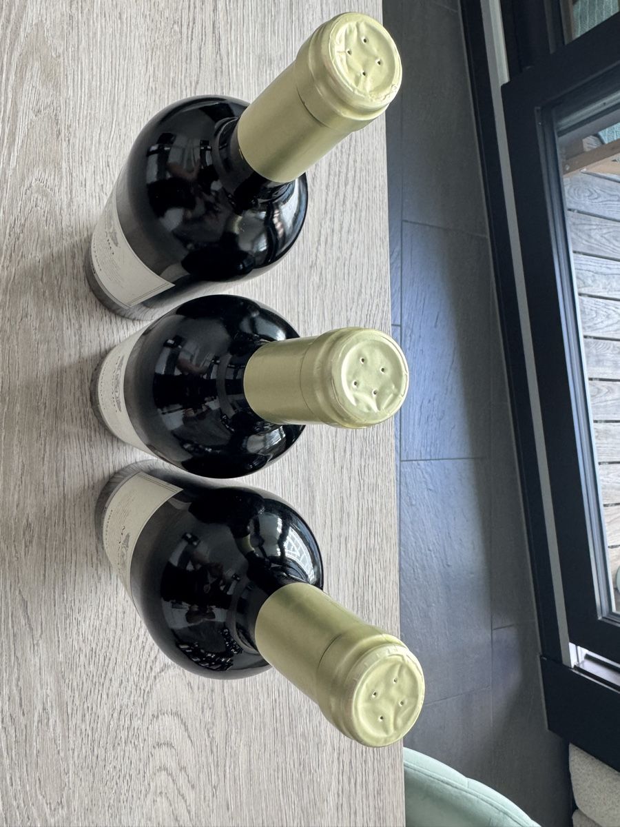 Vino: 4 bottles Giordano - Primitivo Salento “Massaro” – Nuovo (secondo la descrizione) da Zürich venduto da giu_w6vf 2